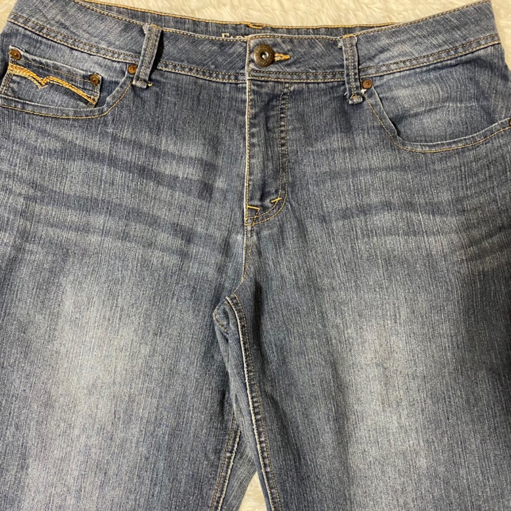 Faded Glory 16 Denim Capri Jeans - Picture 2 of 8